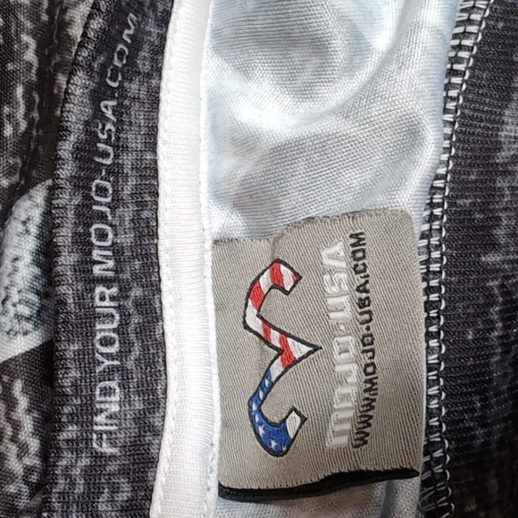 Jeep Life All Over Print Performance Tee Size XL in Black and Grey - Picture 4 of 7